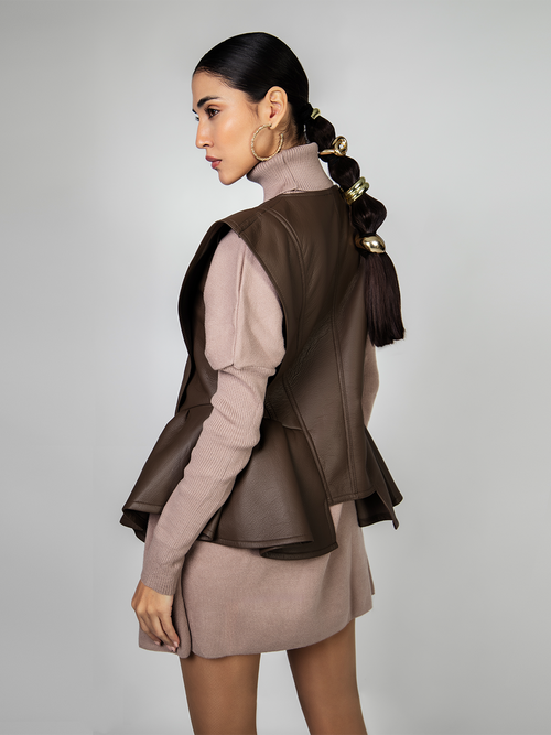 Café Bold Shoulders Vest