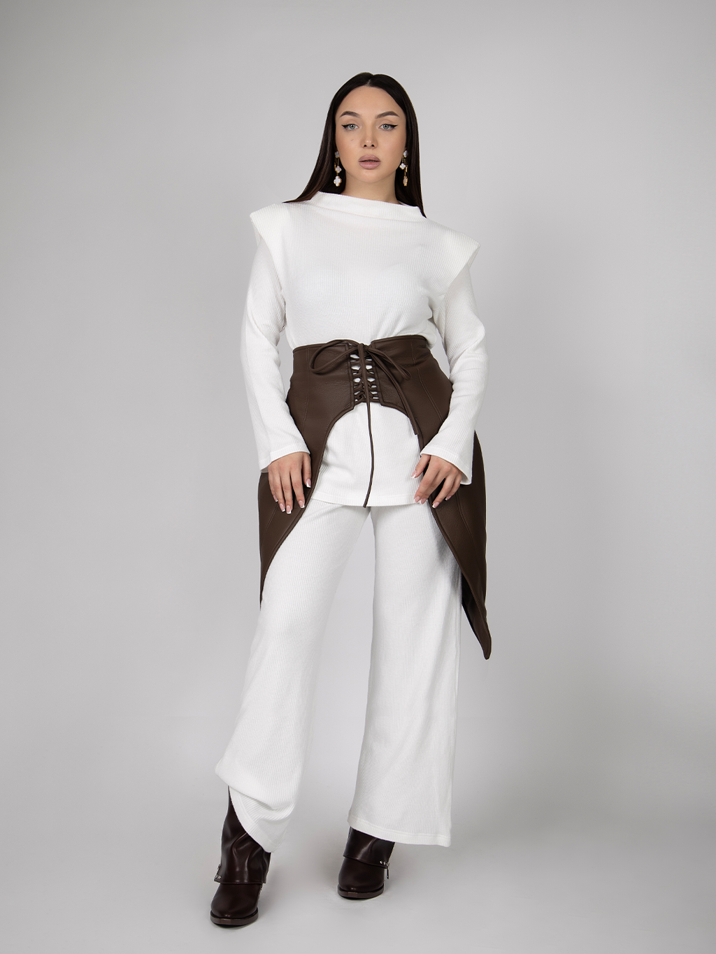 White Bold Shoulder Set